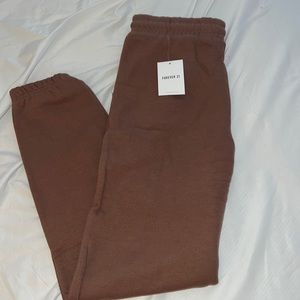 Forever 21 size small sweats never worn brand new with tags